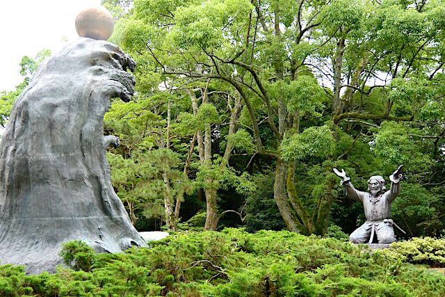 出雲大社・ムスビの御神像